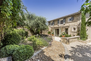 Champagne & Provence image 7