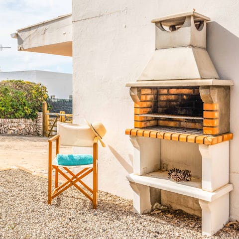 Prepare freshly grilled seafood on the barbecue