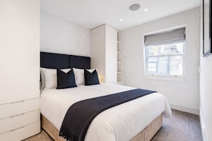 Belgravia Glamour image 7