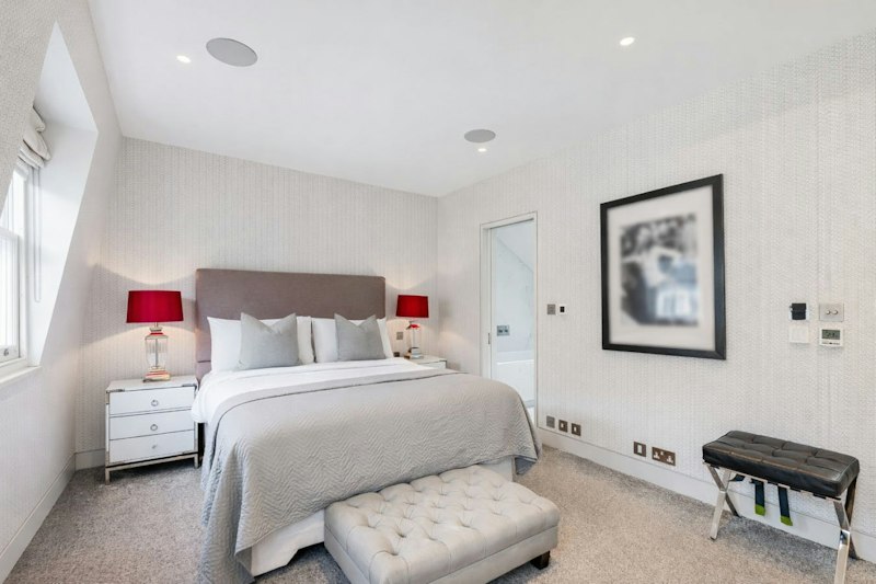 Belgravia Glamour additional image