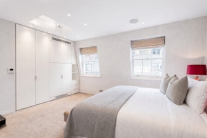 Belgravia Glamour image 4