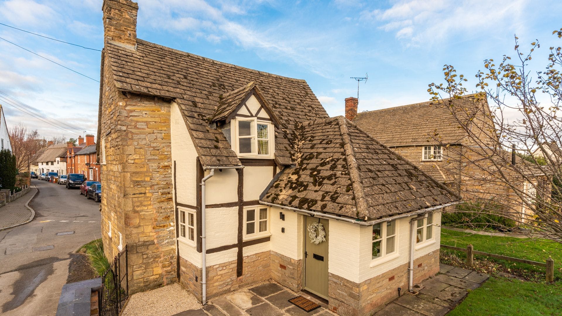 Corner Cottage, Evesham, Worcestershire Plum Guide