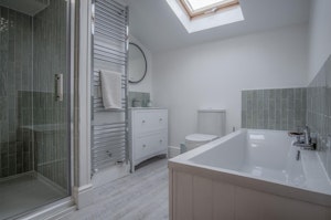 Daisy Cottage image 13