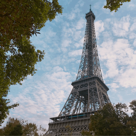 Stay in the 15th arrondissement, not far from the Eiffel Tower