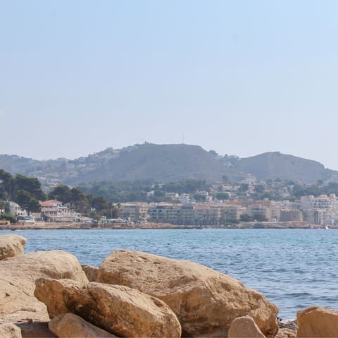 Visit the coastal town of Moraira – a 3 km drive away