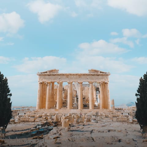 Visit the Acropolis of Athens on foot in just over fifteen minutes