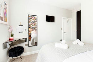 Luxe Sanctuary image 13