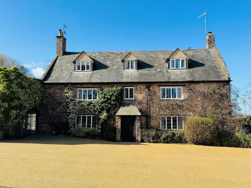 Hearthstone Manor main image