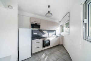 Cannes Breeze image 6