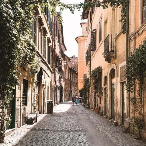 Stay in the heart of picturesque Rome 
