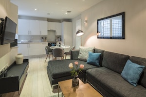 Fitzrovia Central image 6