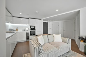 East London Abode image 6