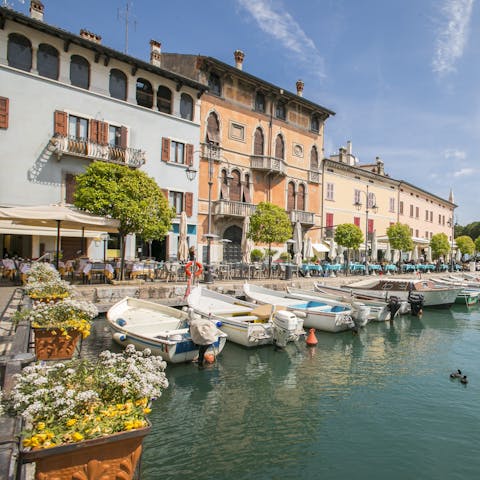 Wander down to the shores of Lake Garda in under ten minutes