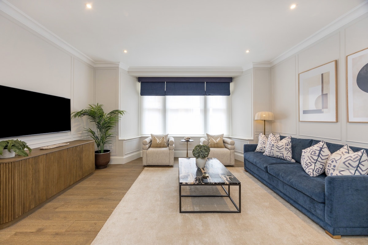 Knightsbridge Abode