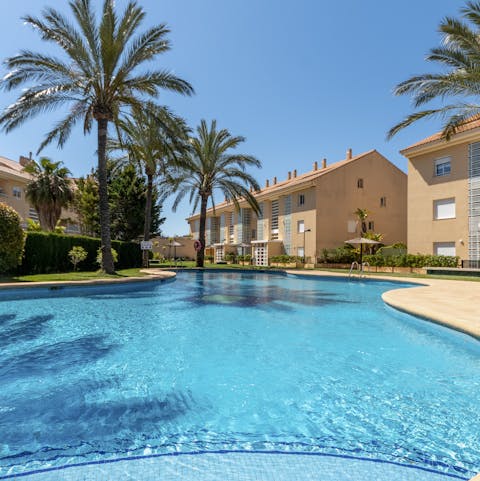 Head down to the shared outdoor pool and cool off from the Spanish sunshine