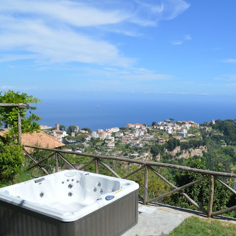 Enjoy elevated views over the sea, ideal for sunset-watching from the hot tub