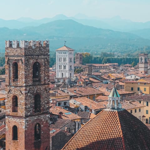 Spend a day sightseeing in nearby Lucca – a short drive away