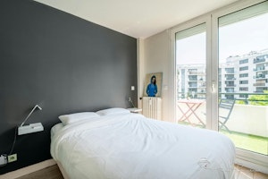 Charming Parkside Haven image 9