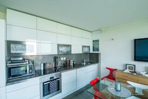 Charming Parkside Haven image 5
