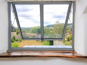 The Cosy Cotswolds image 14