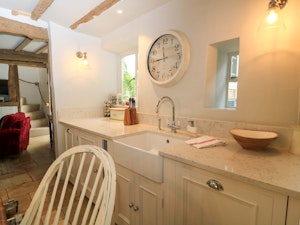 The Cosy Cotswolds image 10