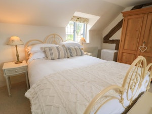 The Cosy Cotswolds image 9