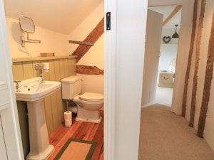 The Cosy Cotswolds image 6