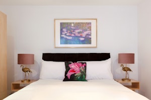 Regal Rose image 13