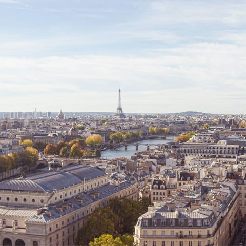 Stay in the heart of Paris, close to many landmarks