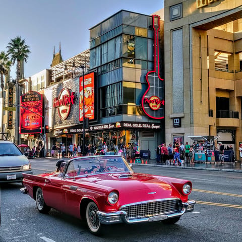 Get stuck into the hustle and bustle of Hollywood Boulevard