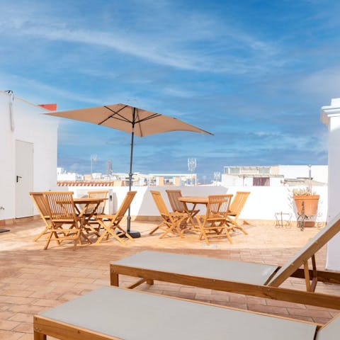 Savour sunset drinks while relaxing on the shared terrace