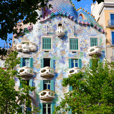 Marvel at the colourful exterior of Casa Batlló, within walking distance of the home