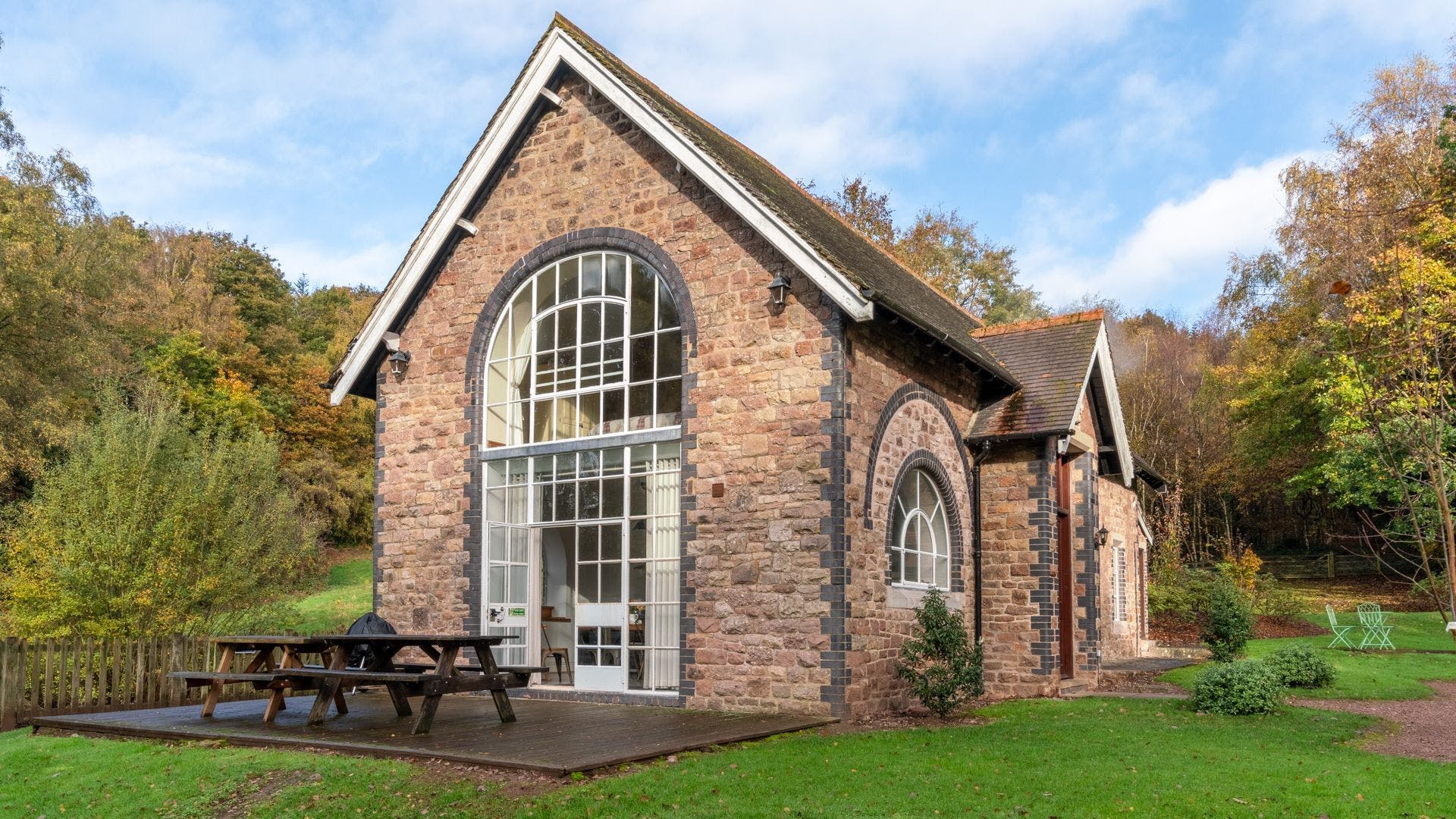 The Old Pump House, Gloucestershire, England Plum Guide