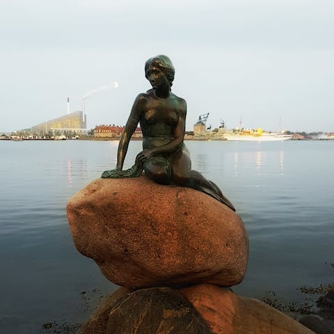 Catch public transport or cycle over to the Little Mermaid Statue