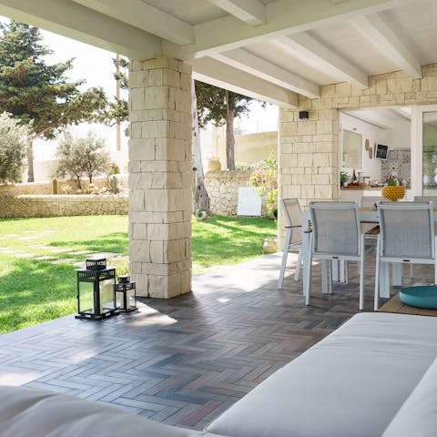 Light the barbecue and spend magical evenings on the terrace as the sun sets