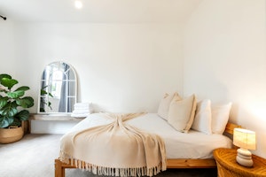 Clapham Rest image 12
