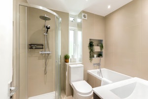 Clapham Rest image 7
