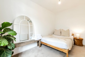 Clapham Rest image 2