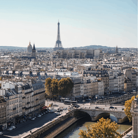 Explore the wonders of Paris, starting with the Rive Gauche