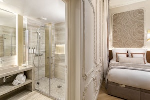 Marble & Pearls image 9