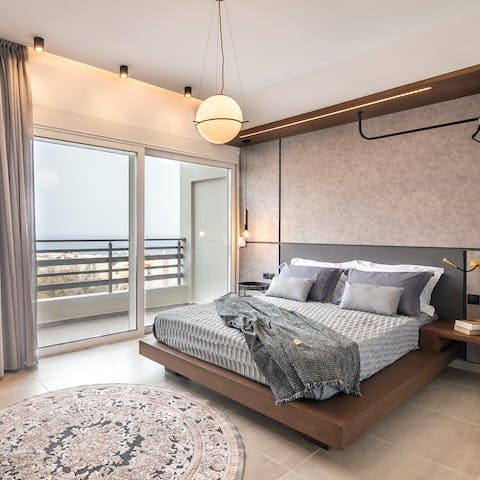 Wake up to gorgeous views of the horizon of the sea of Crete and the hot Greek sun bathing your room