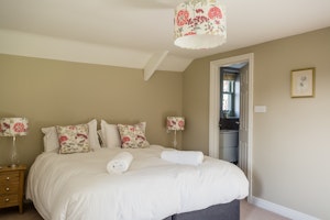 Woodland Hide Away image 11