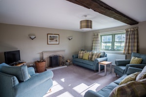 Woodland Hide Away image 6