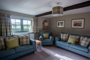 Woodland Hide Away image 2