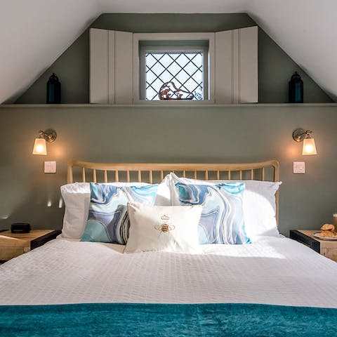 Wake up in the beautiful bedroom feeling rested and ready for another day of coastal adventure