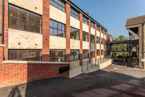The Georgian Loft image 11