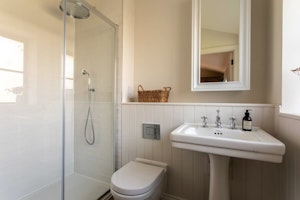 The Georgian Loft image 9