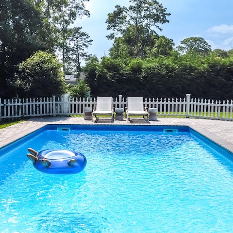 Have fun splashing and swimming in the outdoor pool on sunny days