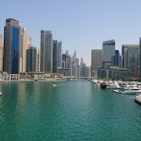 Sip chilled drinks by Dubai Marina – it's a twelve-minute walk
