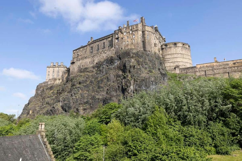 Castle's Edge additional image